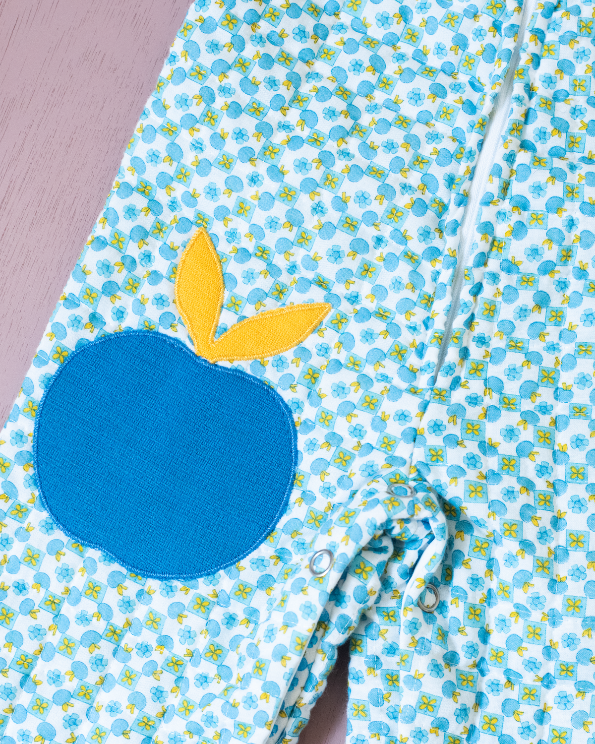 Sixties overalls with apple | 6-9 months