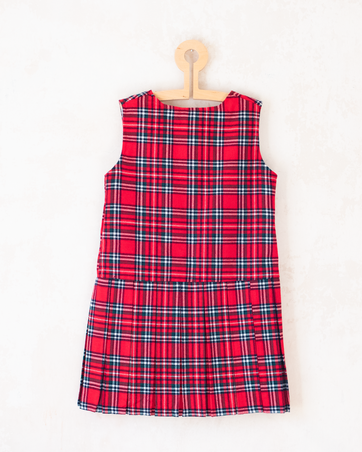 Red French plaid pinafore from the seventies | 7-8 years