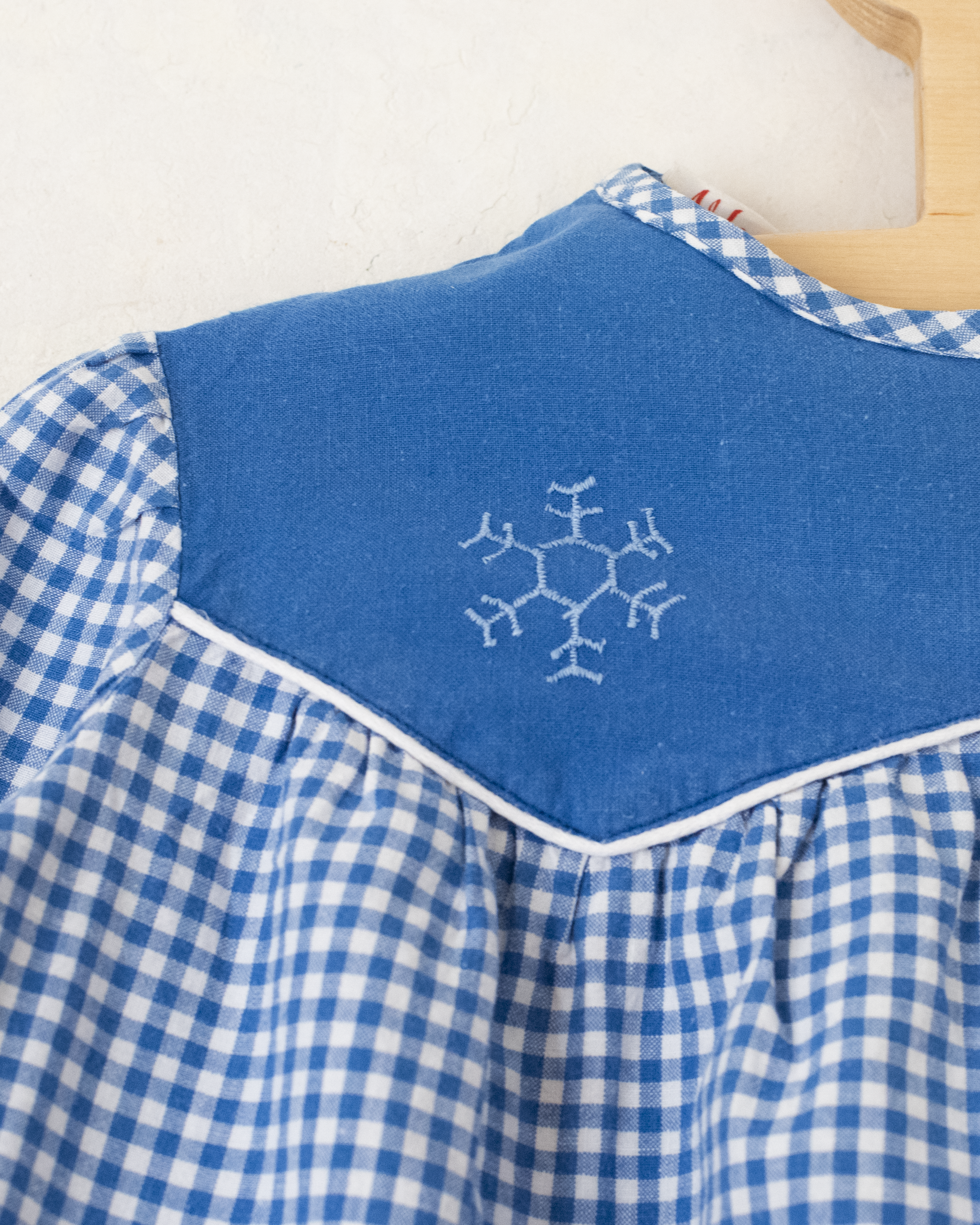 חולצה משובצת מהסיקסטיז עם פינגוונים גולשים סקי | 2-3 שנים