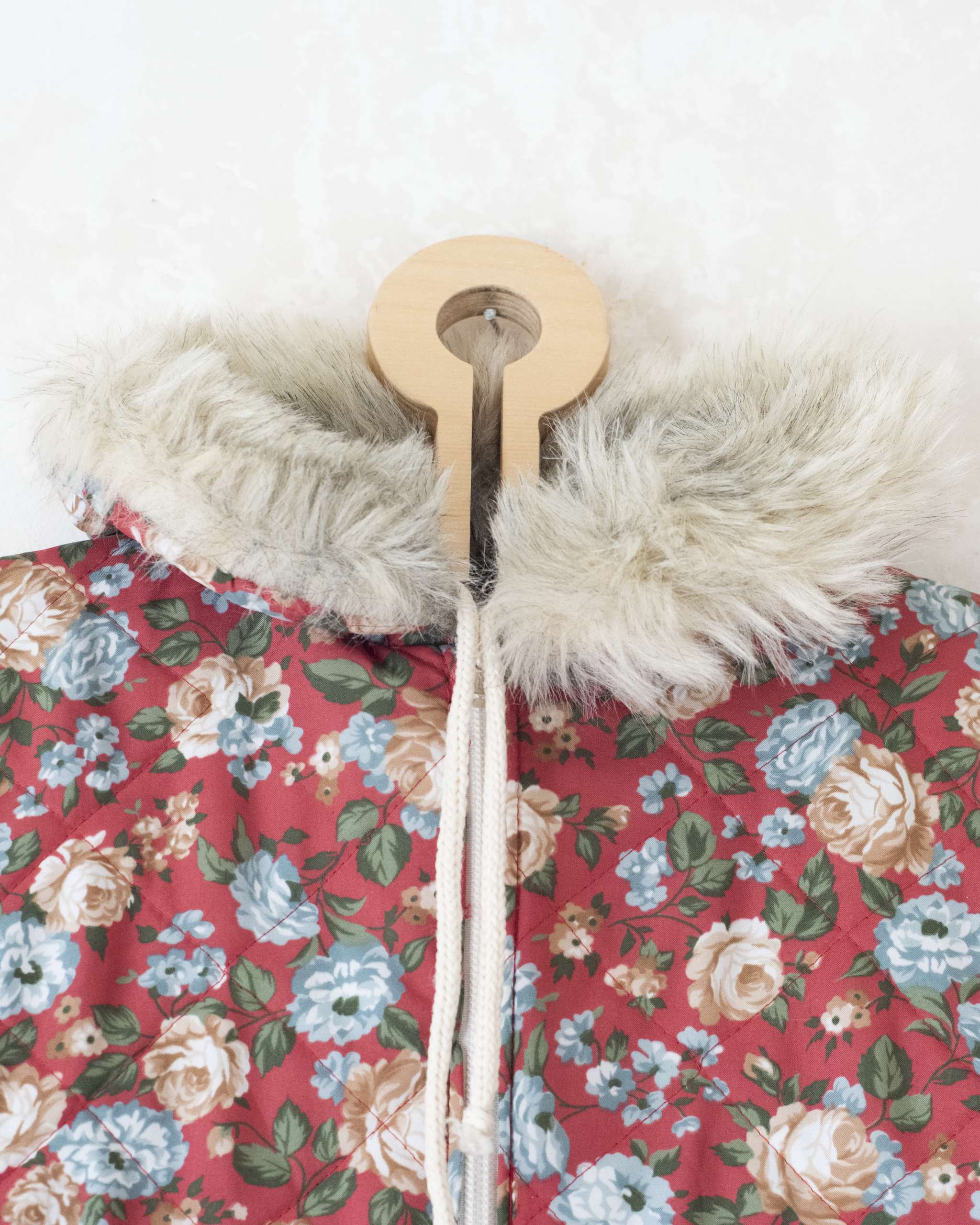 חרמונית פרחונית עם כובע פרוותי | 12-18 חודשים