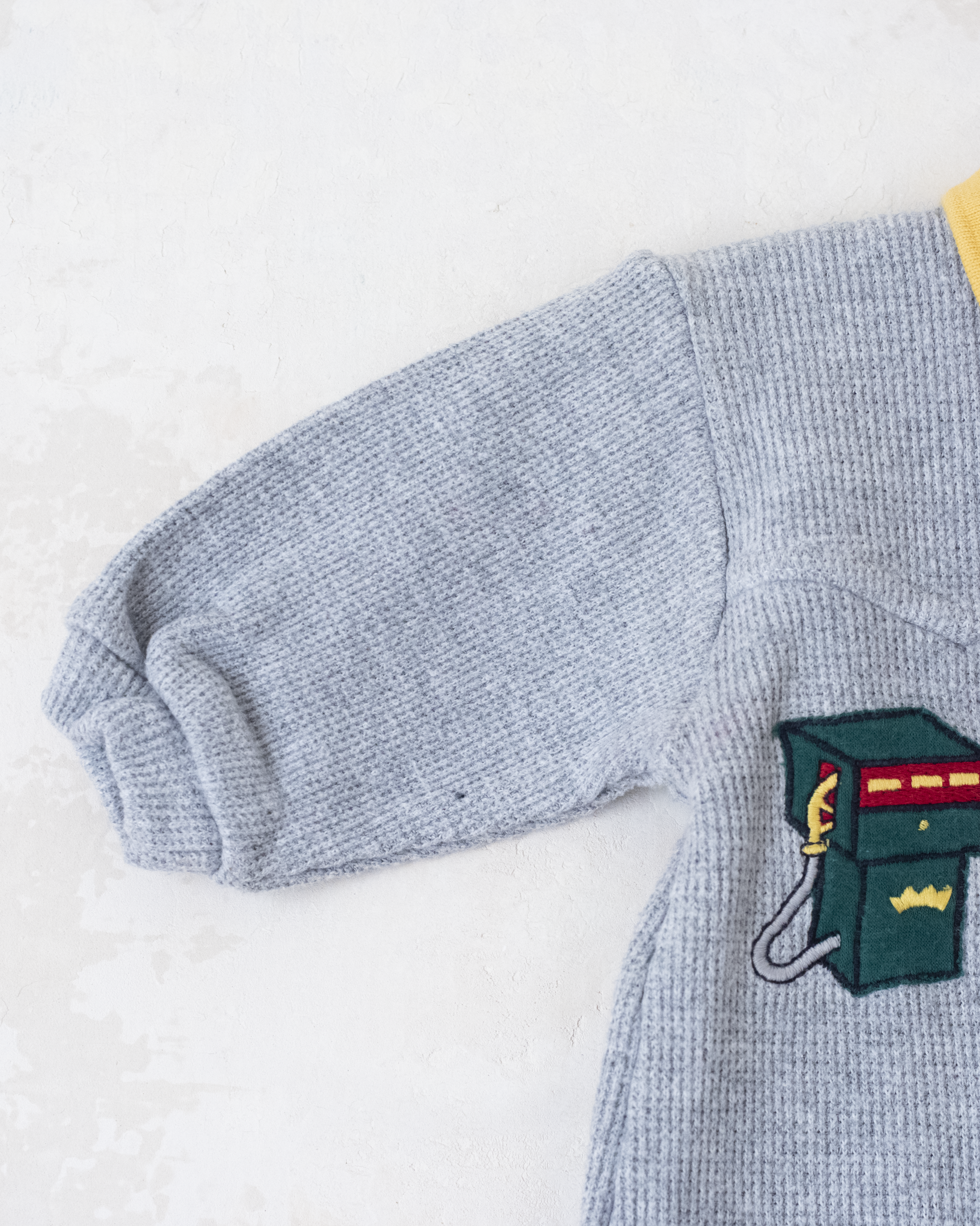 אוברול אפור עם רקמות של המלך בבר | 3-6 חודשים