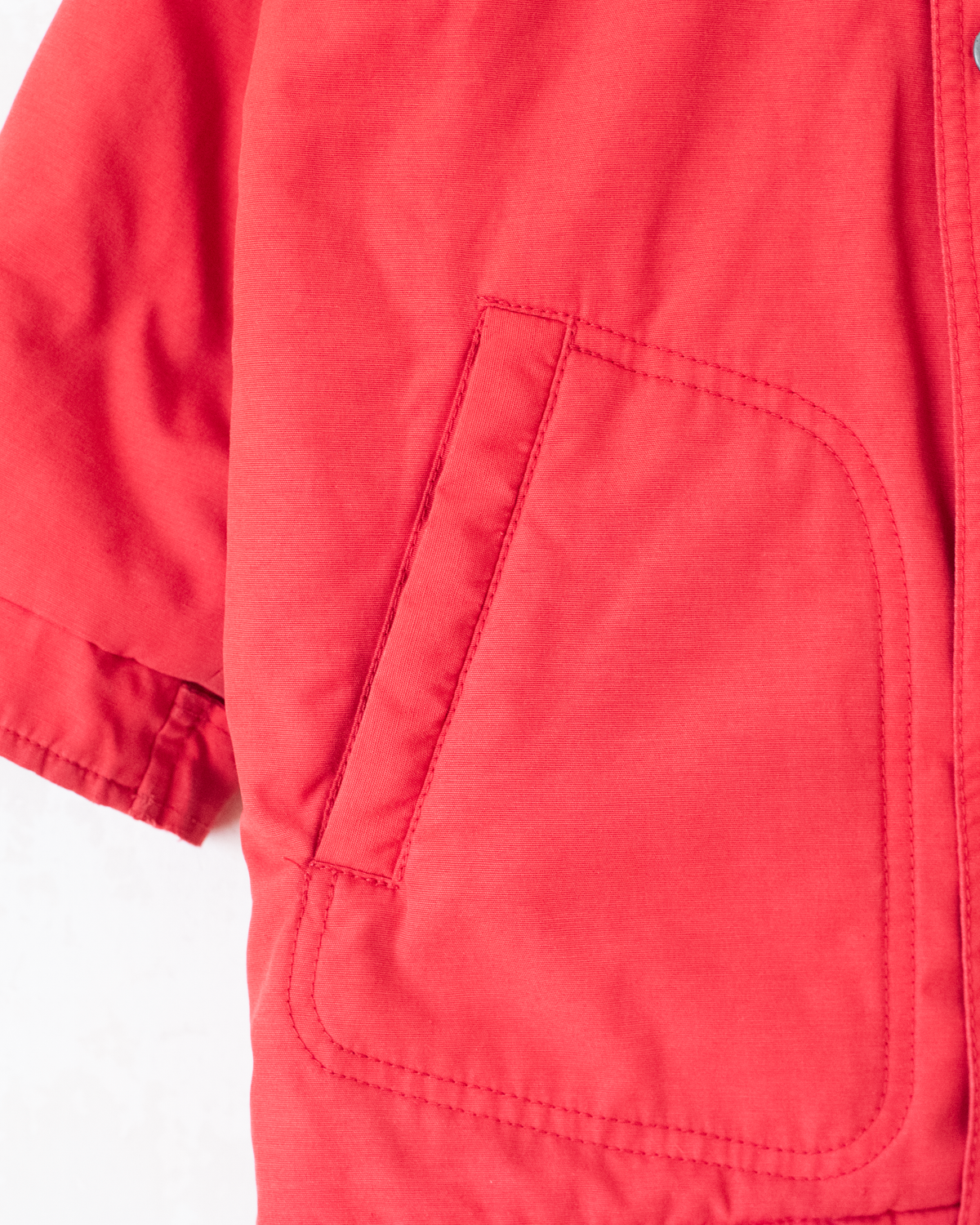 Red coat with Tintin embroidery | 5-6 years