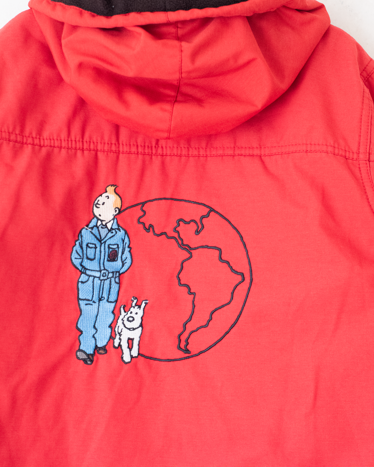 Red coat with Tintin embroidery | 5-6 years