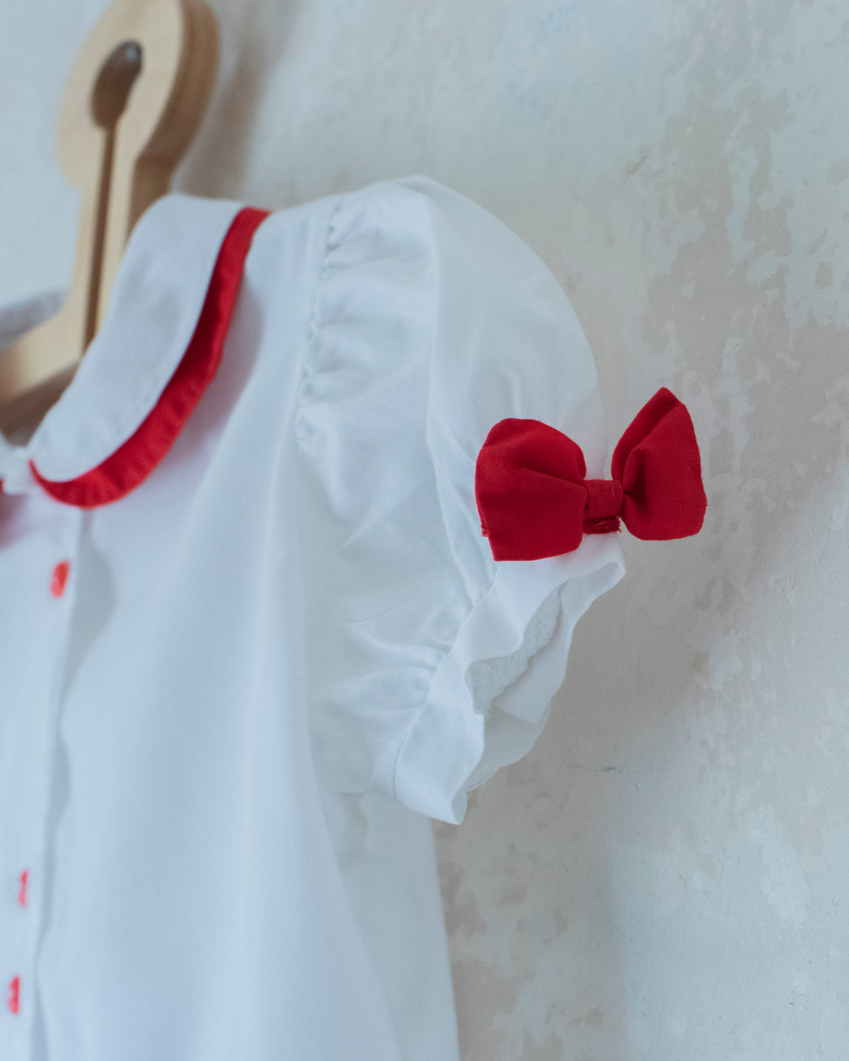 White shirt with red white collar and bow ties | 3-4 years
