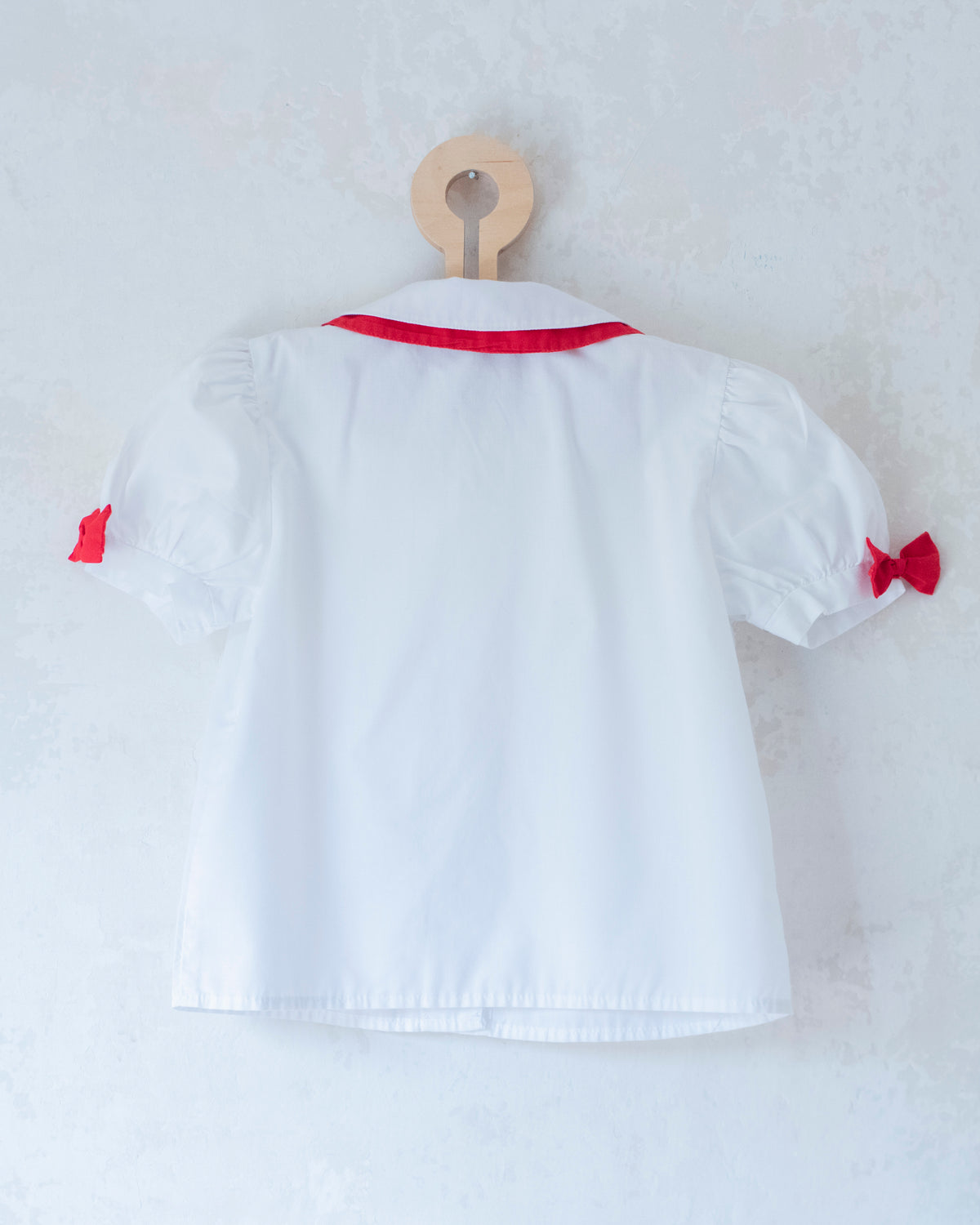 White shirt with red white collar and bow ties | 3-4 years