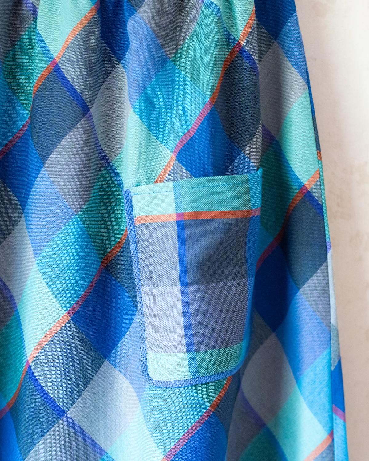 Plaid dress with tree embroidery | French deadstock from the 70s | 7-8 years