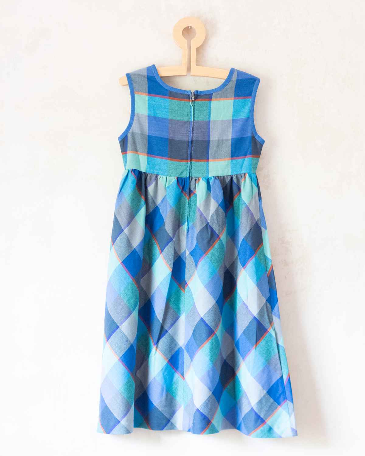 Plaid dress with tree embroidery | French deadstock from the 70s | 7-8 years