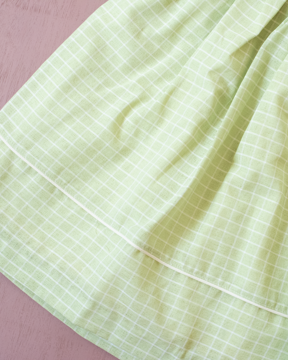 Green plaid dress with apple embroidery | Spanish deadstock | 6-7 years