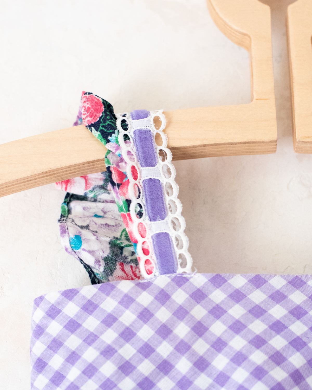 Romantic tunic with lace flowers and plaid | 9-18 months