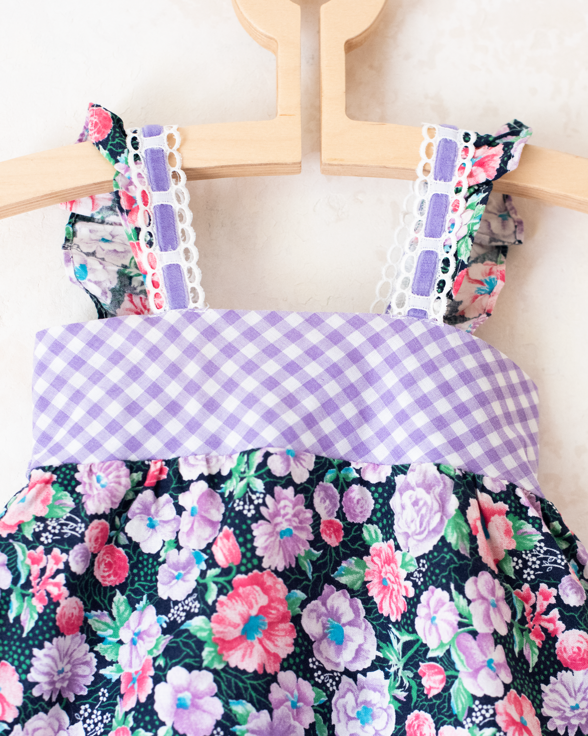 Romantic tunic with lace flowers and plaid | 9-18 months