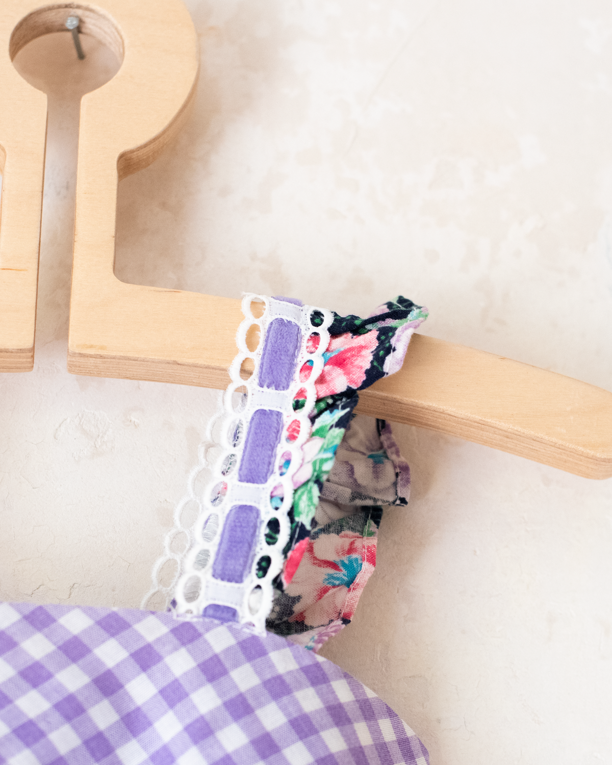 Romantic tunic with lace flowers and plaid | 9-18 months