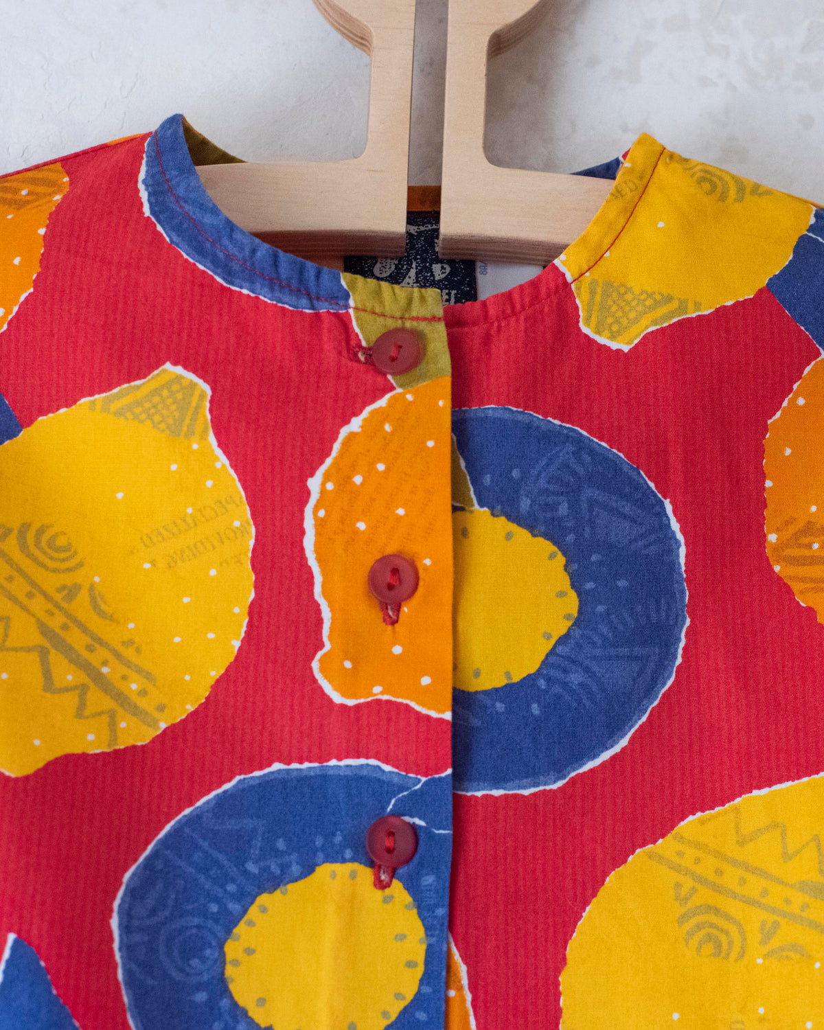Colorful fruit shirt from the 80s | 8-9 years