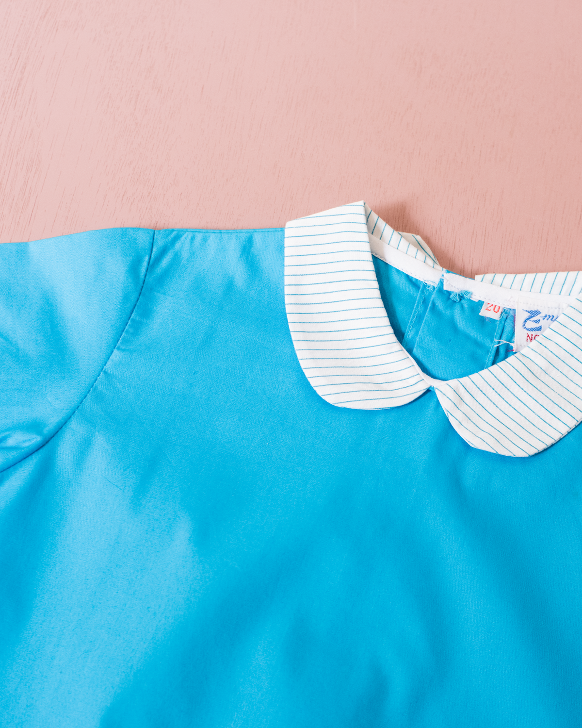 Light blue dress with adult embroidery and pipe | French dead stock | 18-24 months