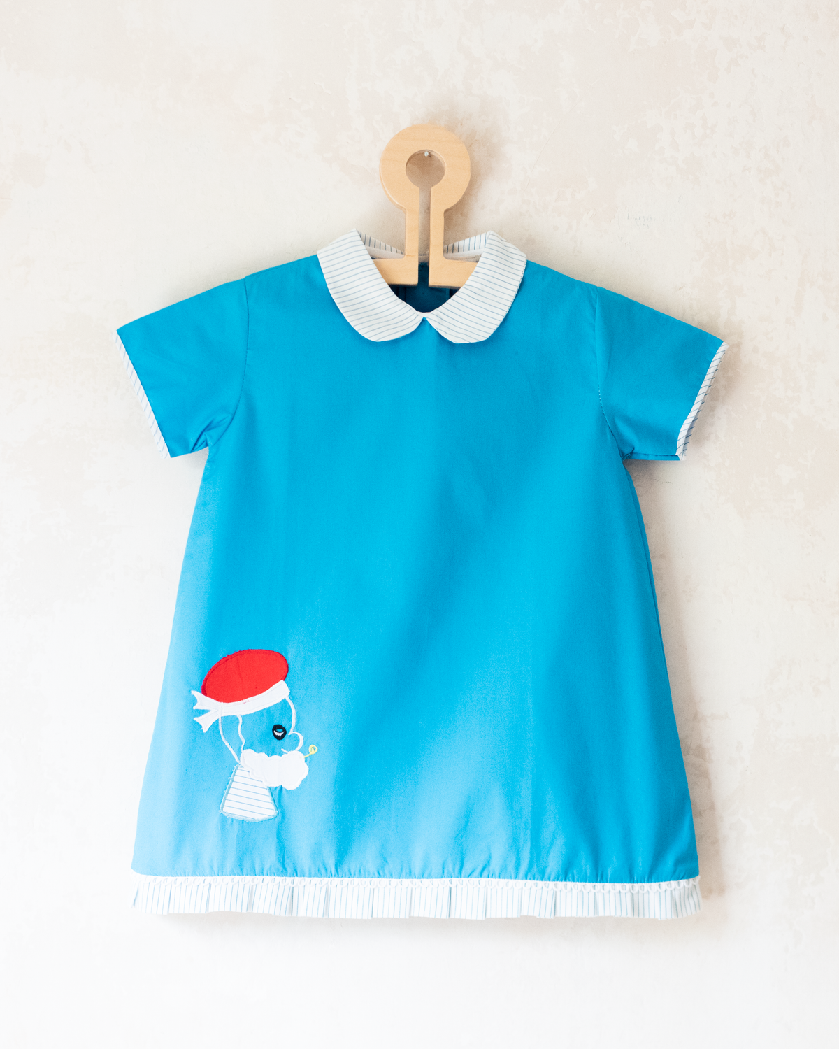Light blue dress with adult embroidery and pipe | French dead stock | 18-24 months