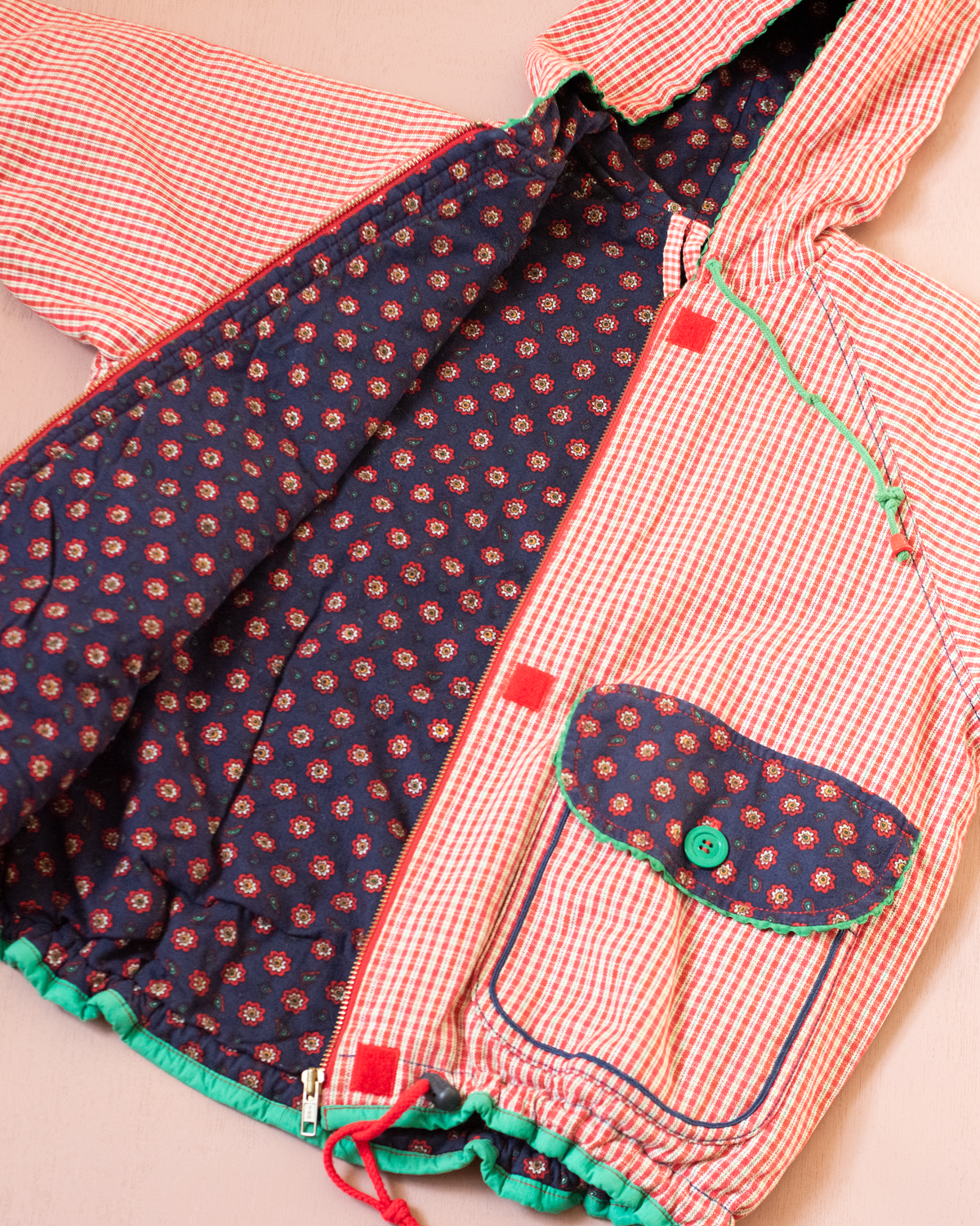 Plaid jacket with flowers and pointed hat | 5-6 years
