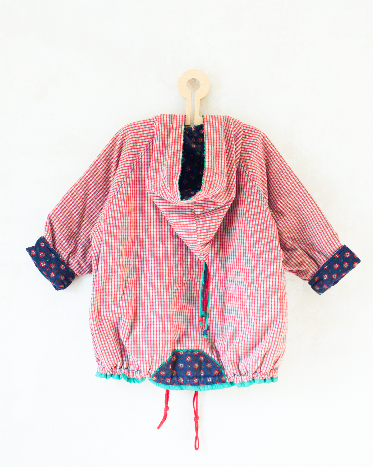 Plaid jacket with flowers and pointed hat | 5-6 years