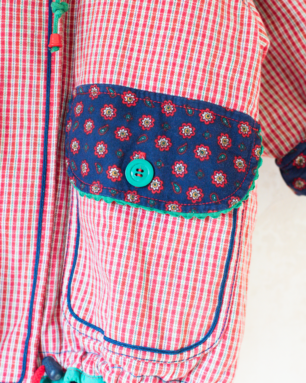 Plaid jacket with flowers and pointed hat | 5-6 years