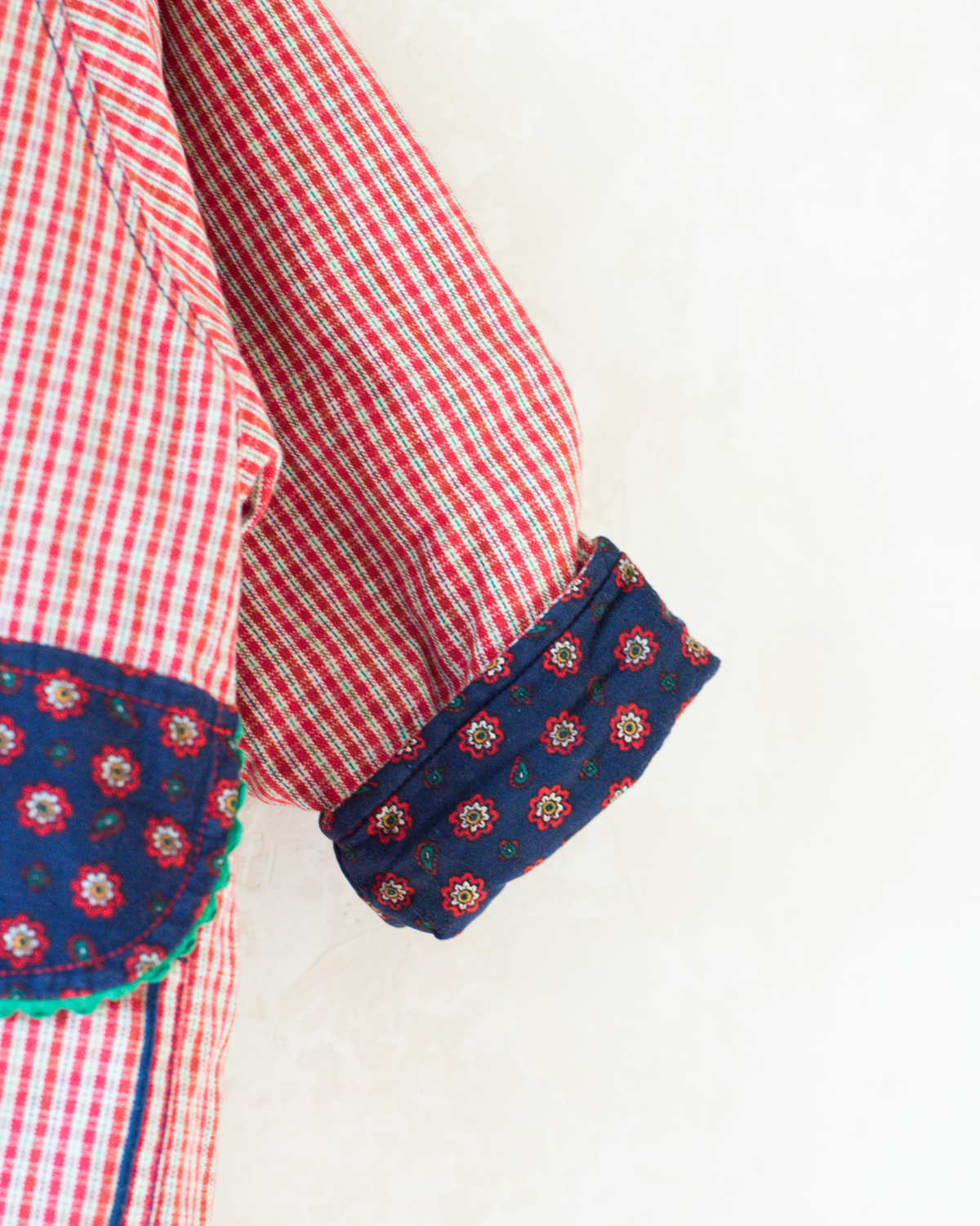 Plaid jacket with flowers and pointed hat | 5-6 years