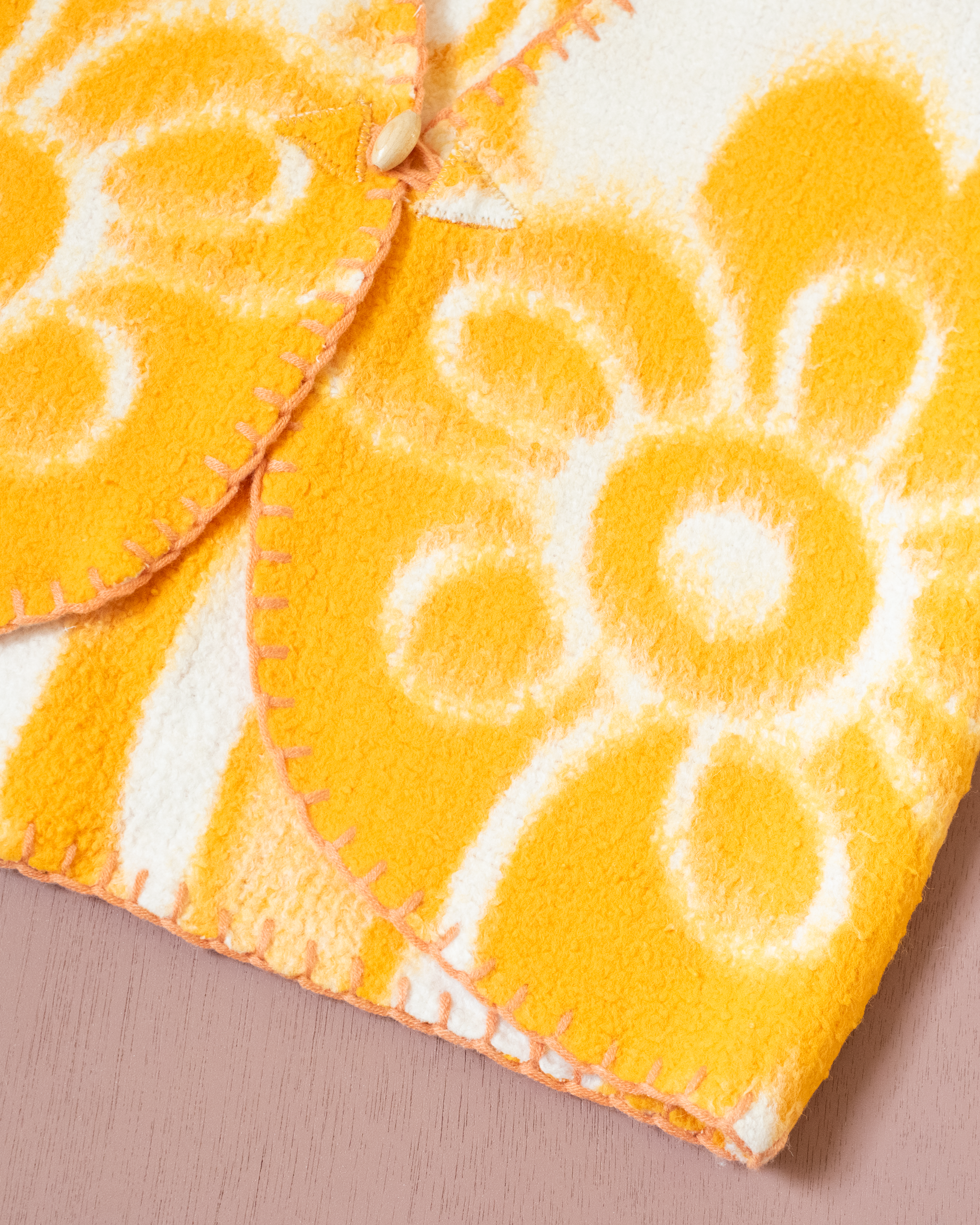 אפודת צמר ממוחדשת פרחונית | 4-5 שנים