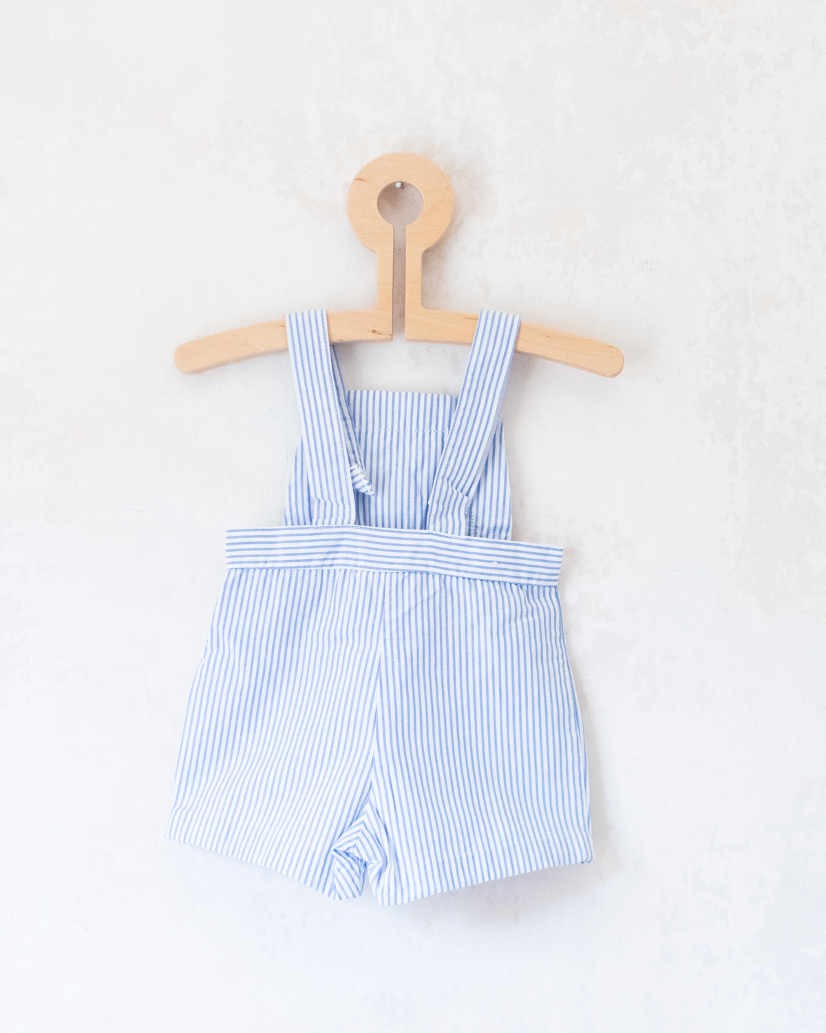 Overalls with stripes and an embroidered sailboat | 3-6 months