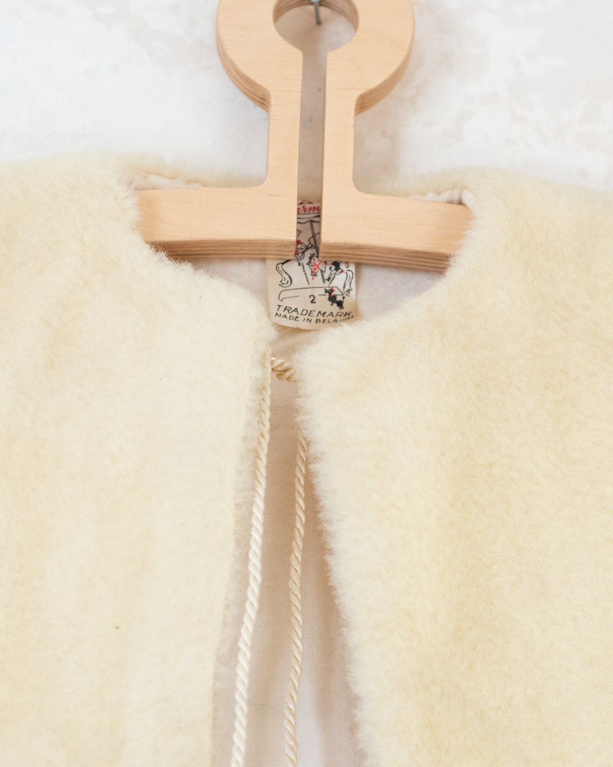 Furry cardigan with embroidered duck | Belgian deadstock from the 70s | 12-18 months
