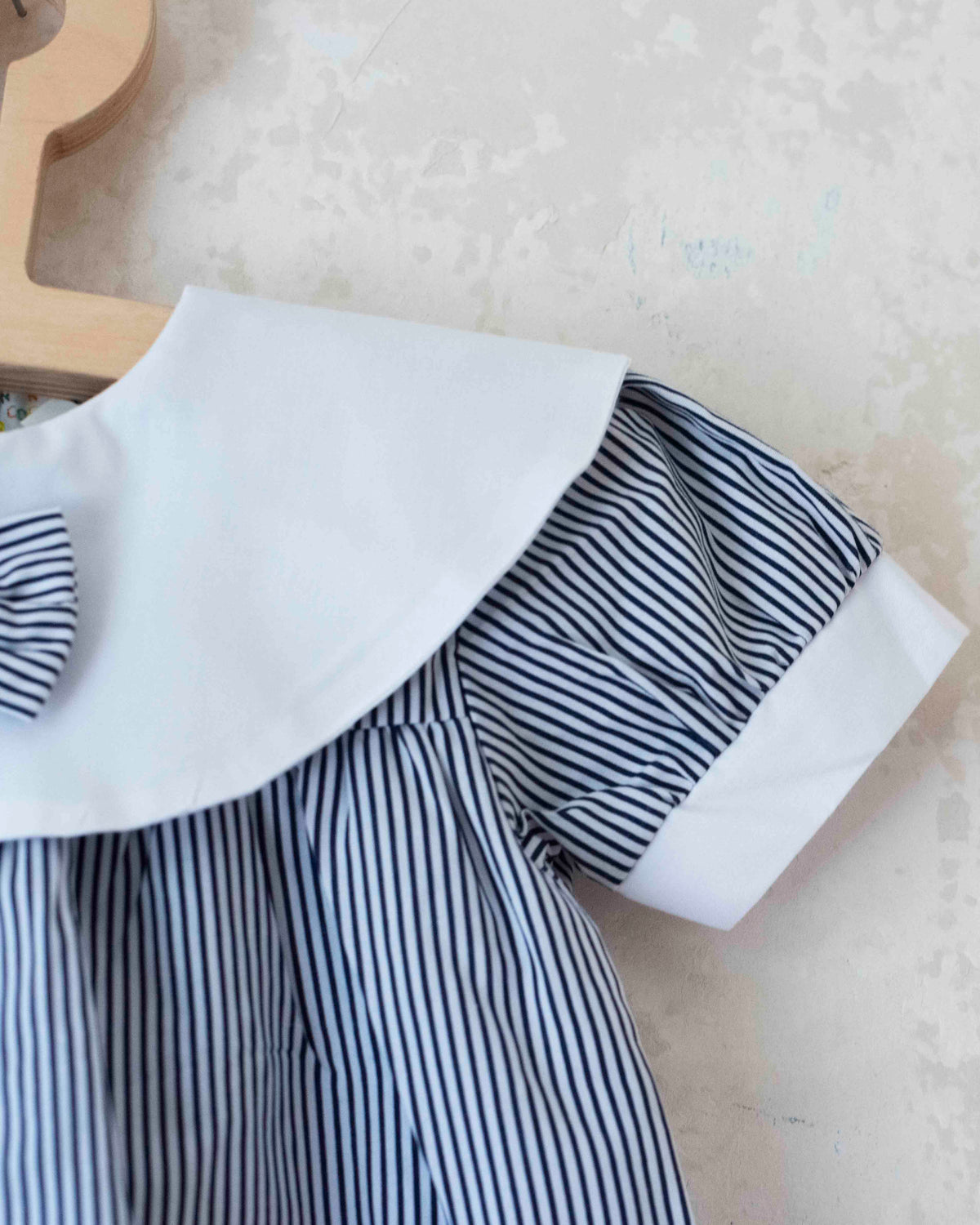Striped overalls with bow tie | 9-12 months