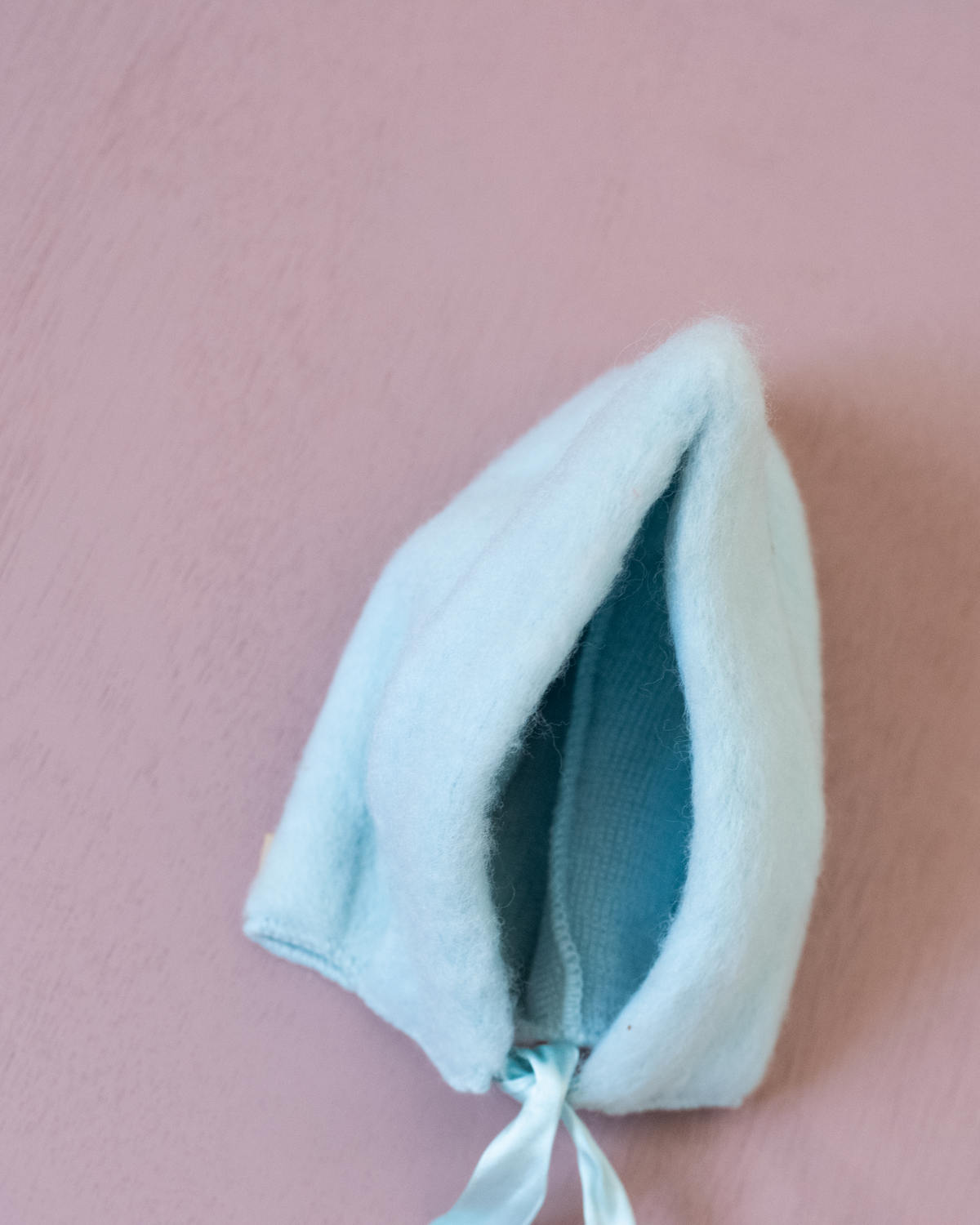 Wool hat with bow tie | Dead stock from Belgium | 6-9 months