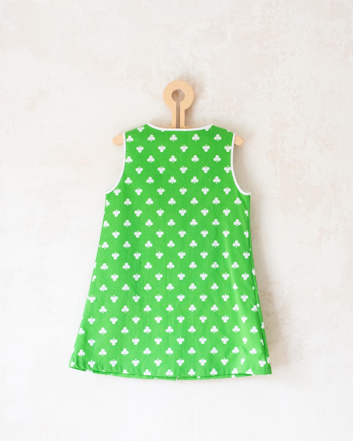 Green dress with shamrocks | French deadstock from the 70s | 4-5 years