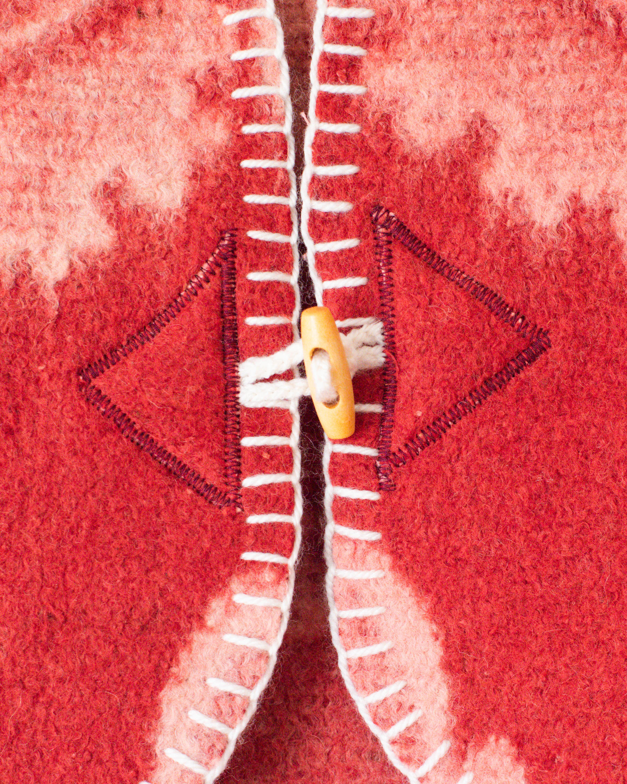 אפודת צמר ממוחדשת פרחונית ורודה | 4-5 שנים