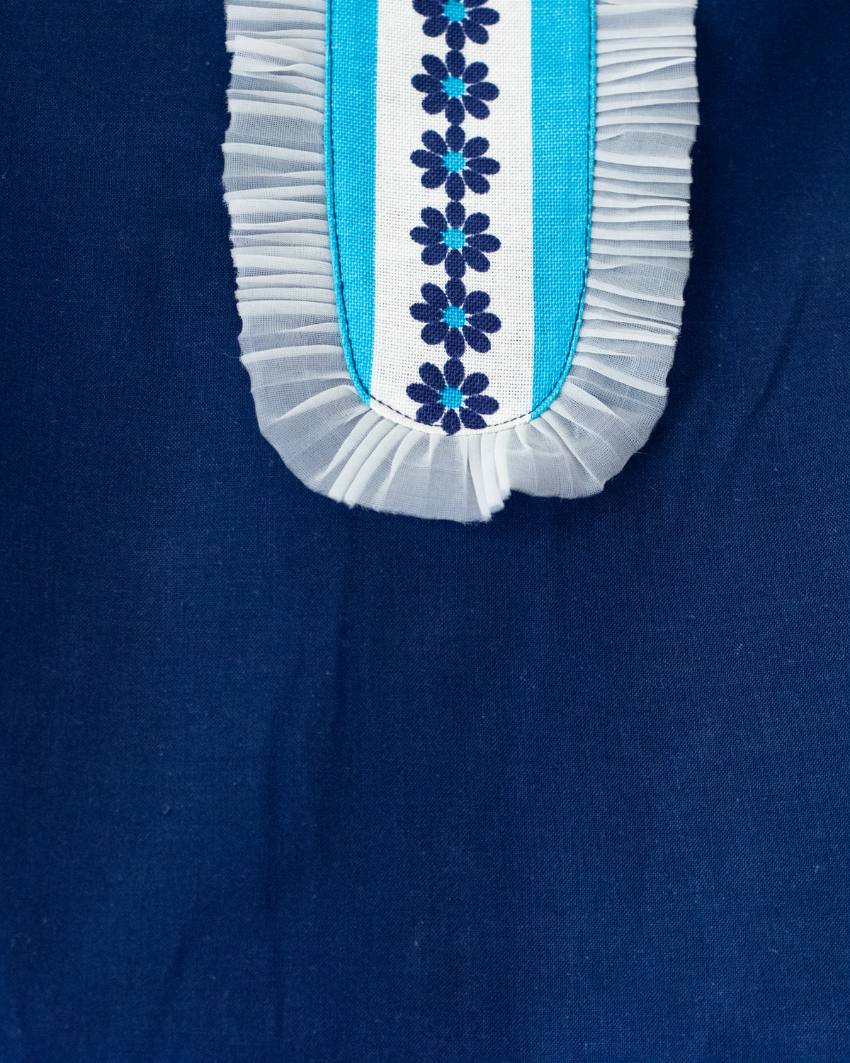 Blue dress with flowers | French deadstock from the 70s | 6-7 years