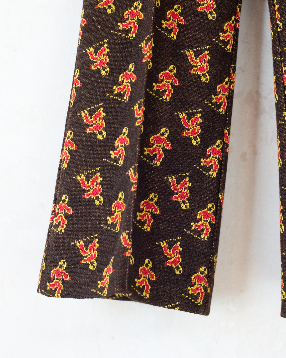 Brown pants with skiers | Dead stock from France | 12-18 months 