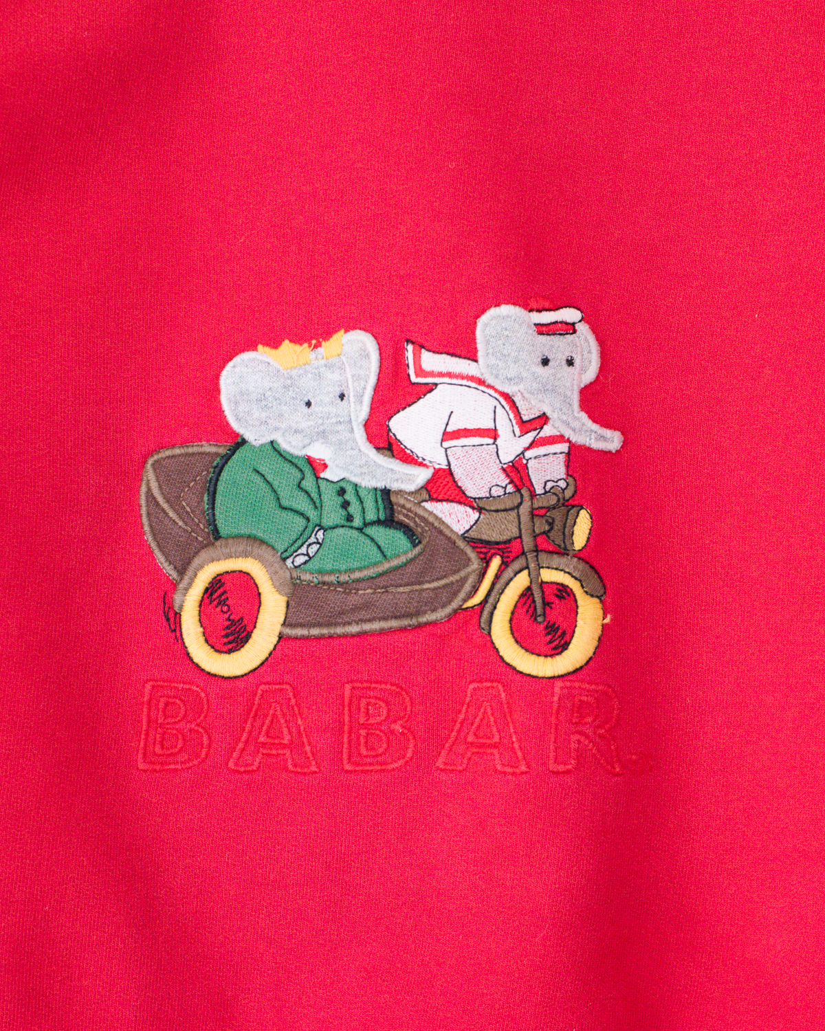 Red sweatshirt with King Babar embroidery | 5-6 years