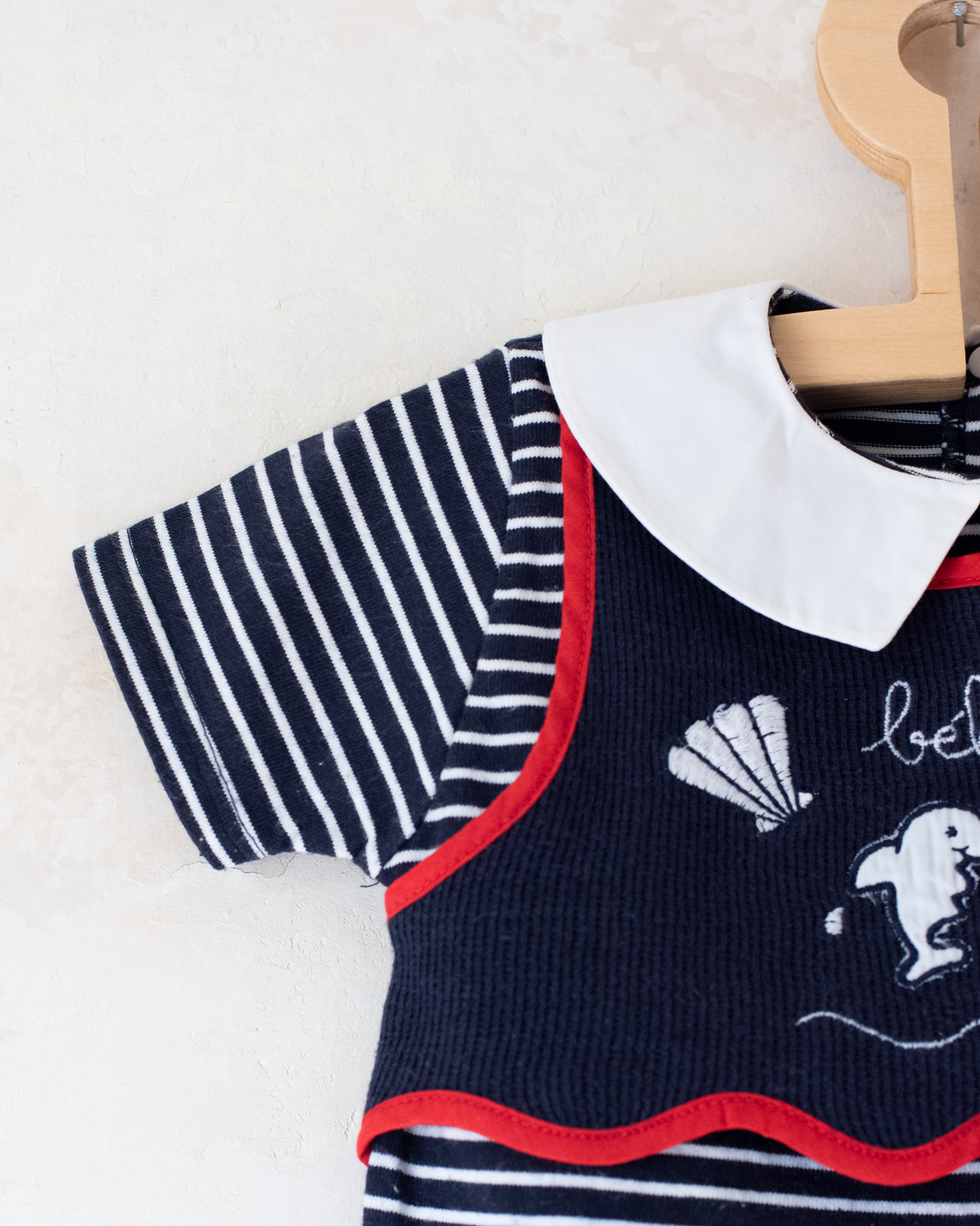 Short shirt with stripes and dolphin | 9-12 months