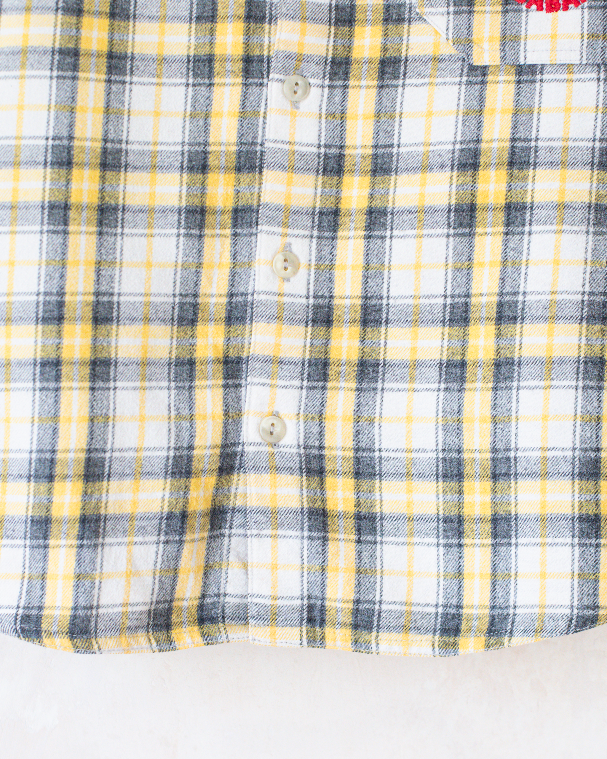 חולצה משובצת עם רקמה של המלך בבר | 5-6 שנים