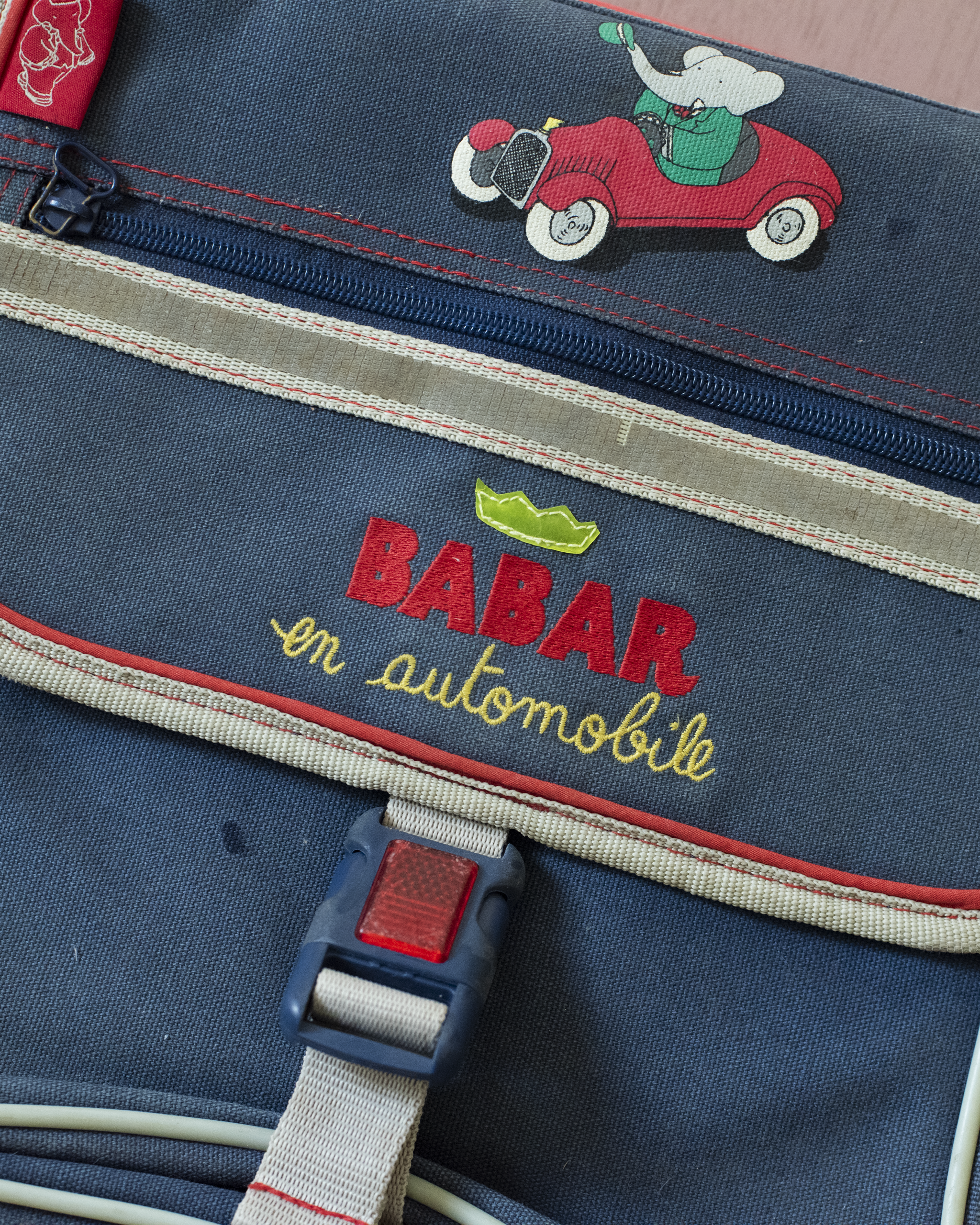 ילקוט כחול | הלך בבר במכונית