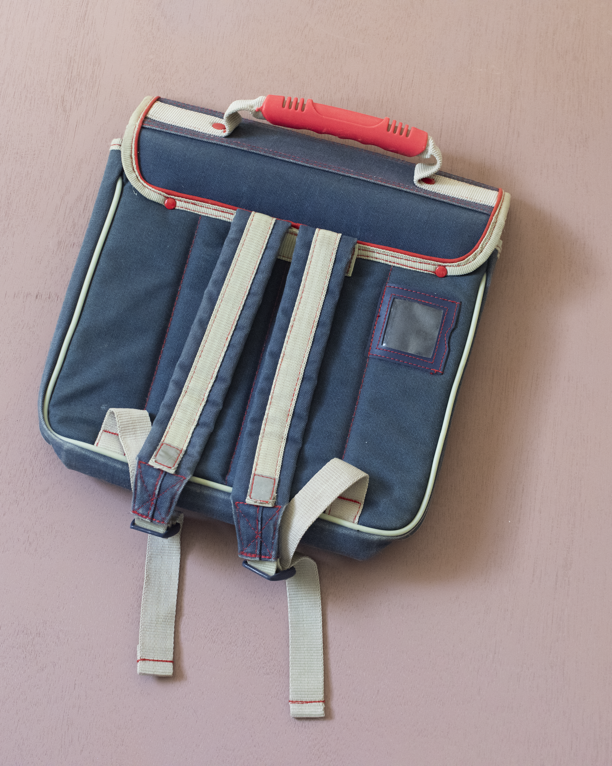 ילקוט כחול | הלך בבר במכונית