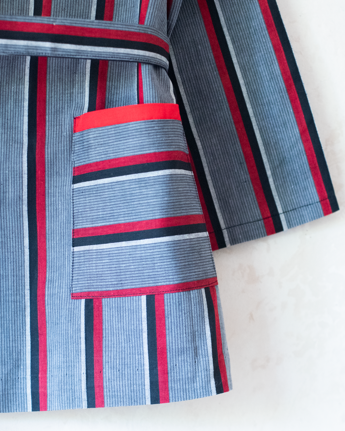 Striped shirt with red collar | French deadstock from the seventies | 6-7 years