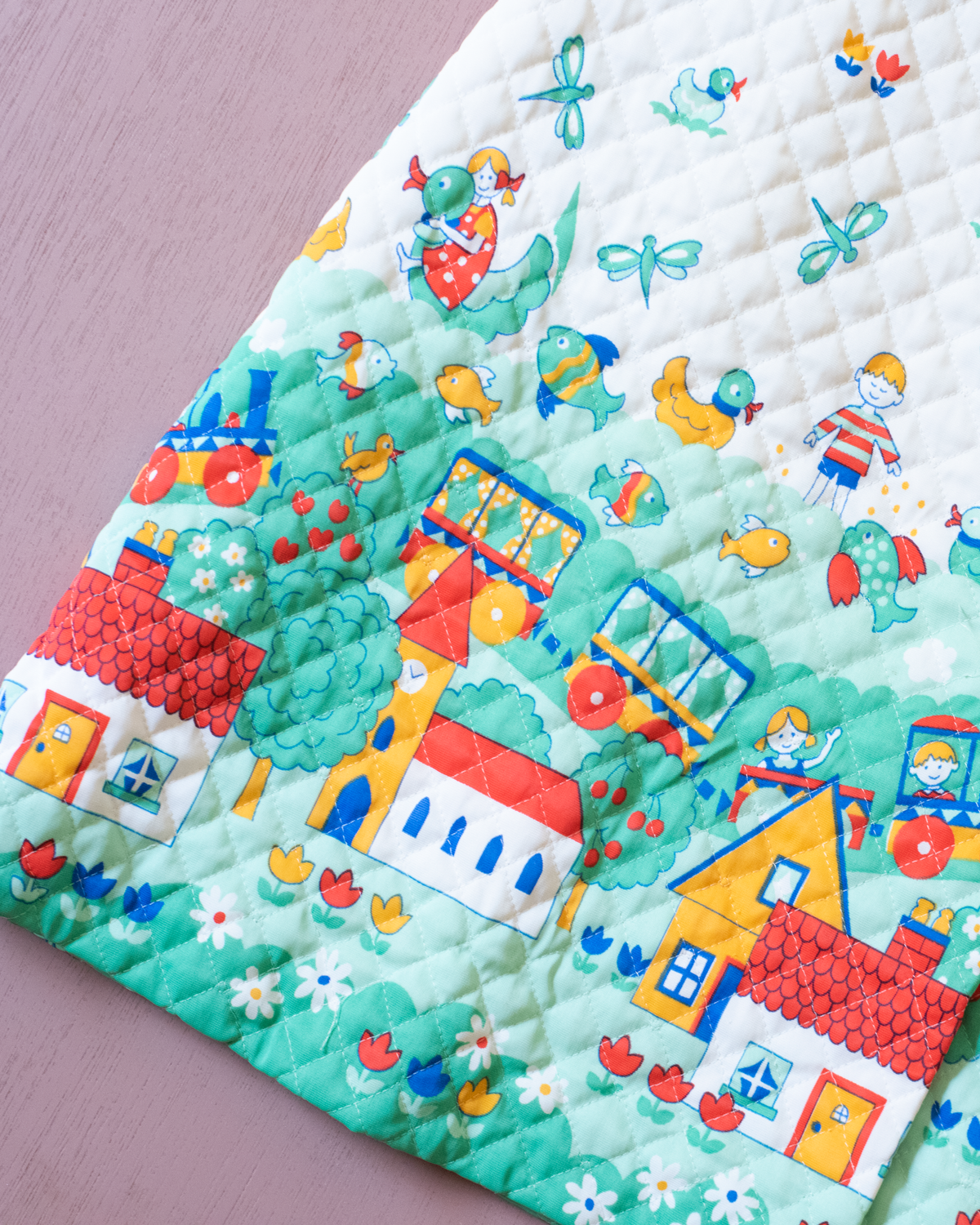 Synthetic jacket with nostalgic prints | 7-8 years