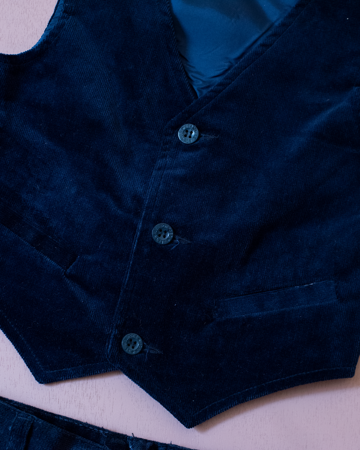 Vest and pants set from France in blue corduroy | 5-6 years
