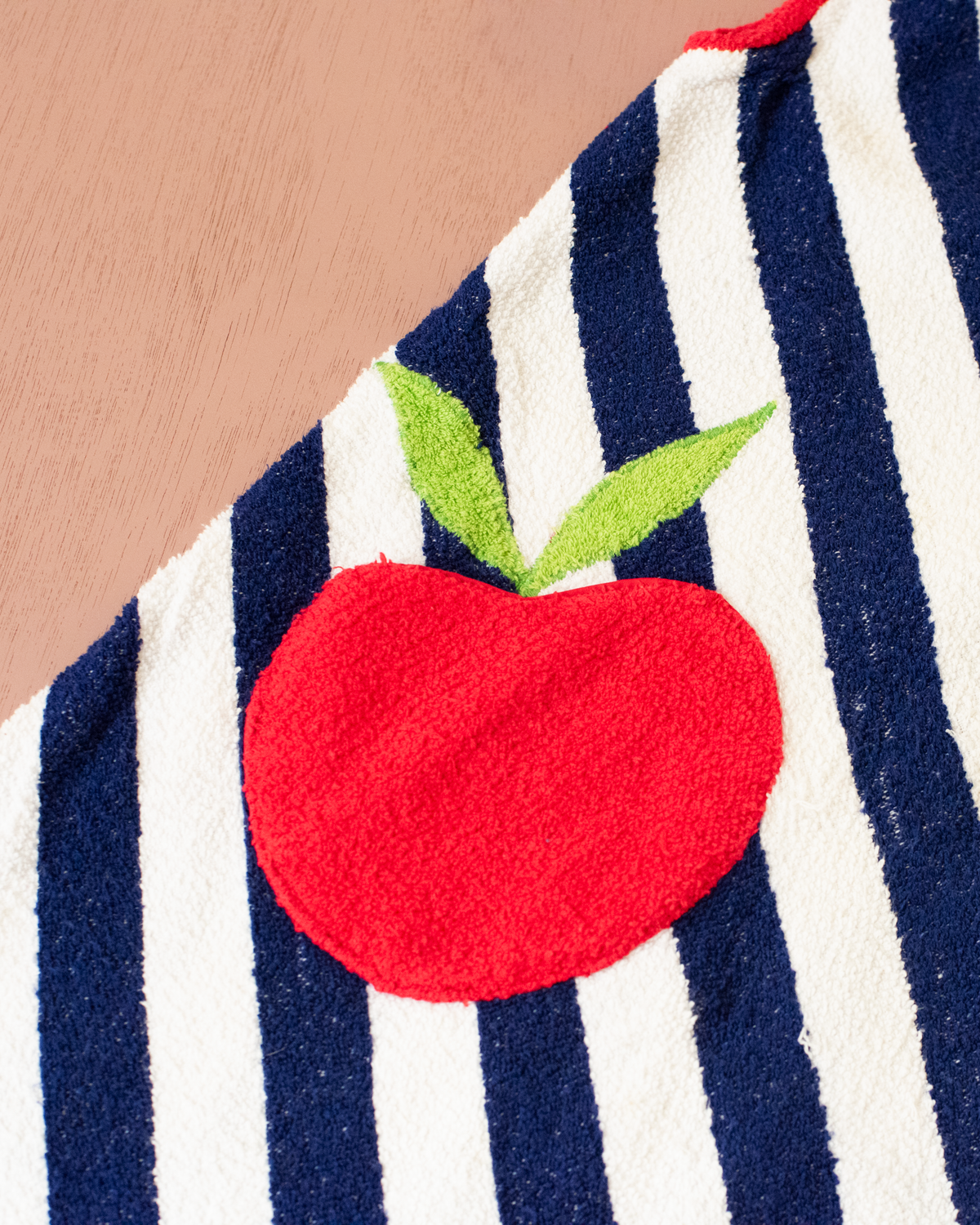 Terrycloth dress with stripes and an apple | French deadstock from the 70s | 6-7 years