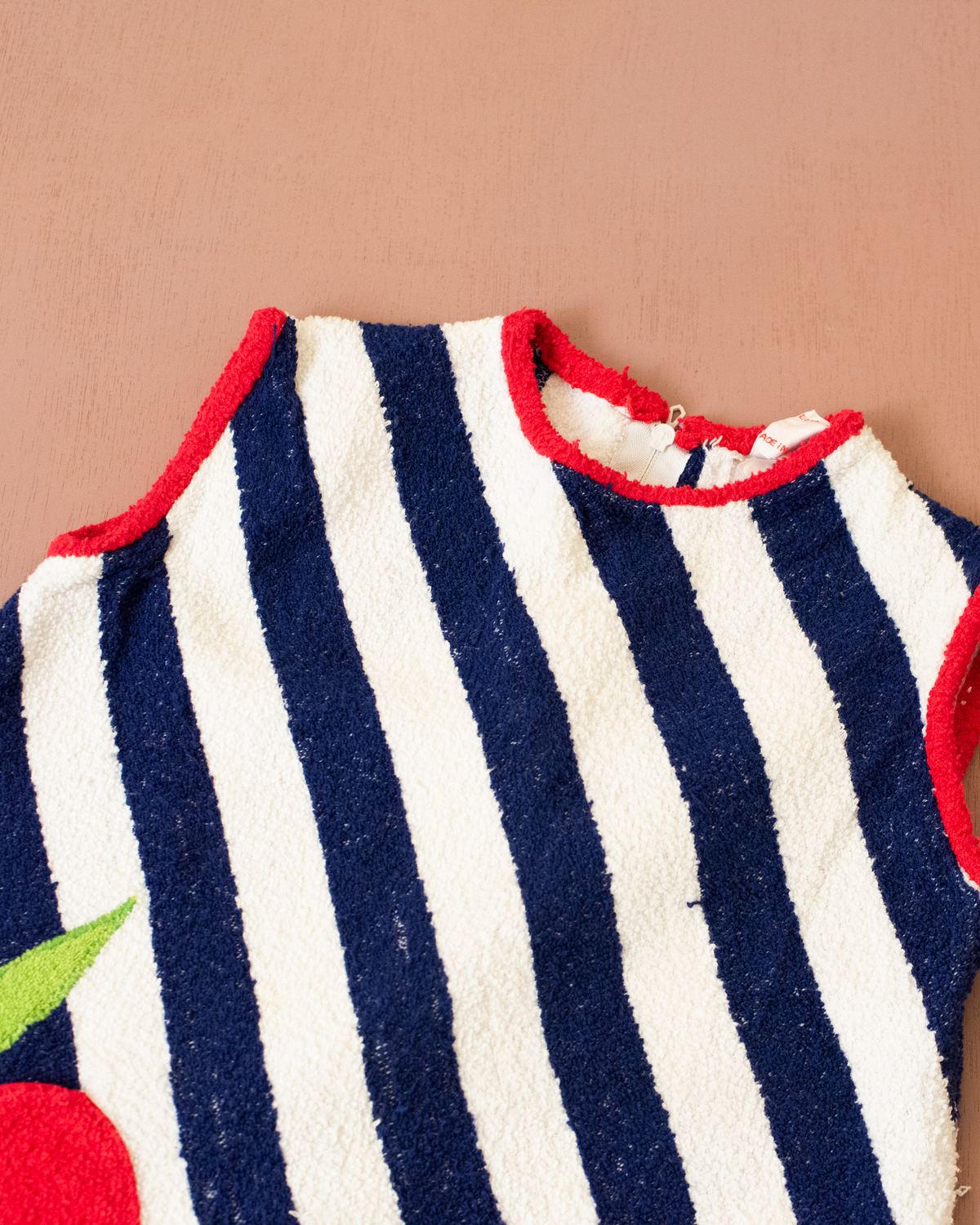 Terrycloth dress with stripes and an apple | French deadstock from the 70s | 6-7 years