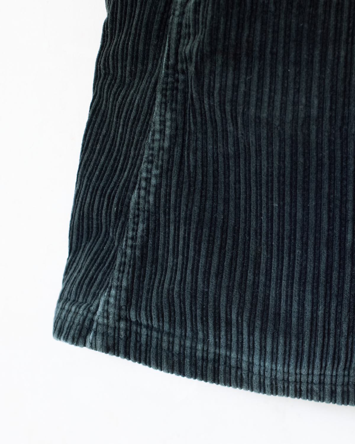 Green corduroy sarafan with colorful embroidery of the King in the Bar | 18-24 months