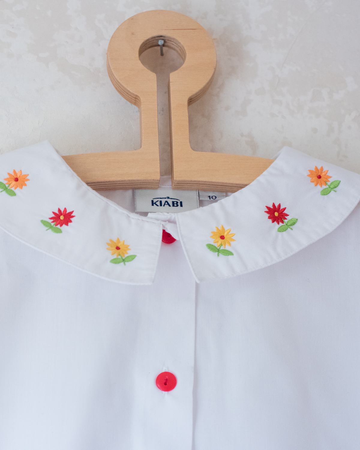White shirt with floral embroidery | 10-11 years