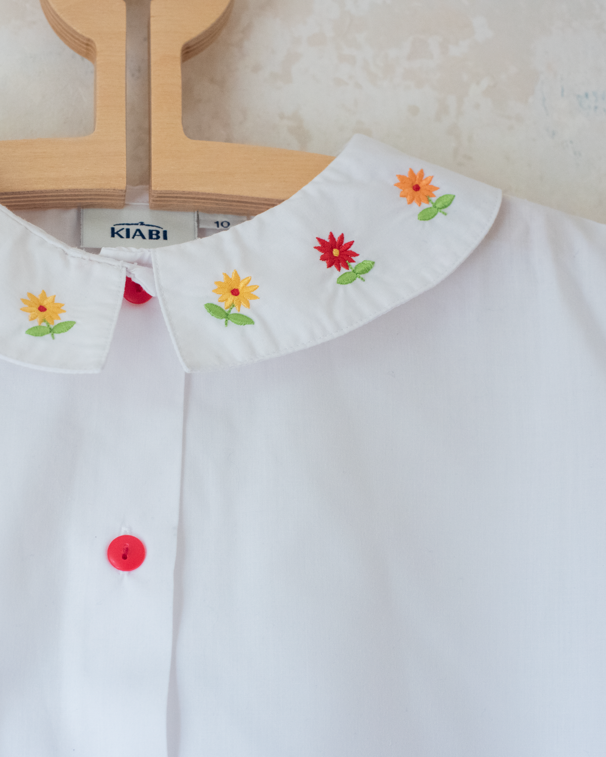 White shirt with floral embroidery | 10-11 years