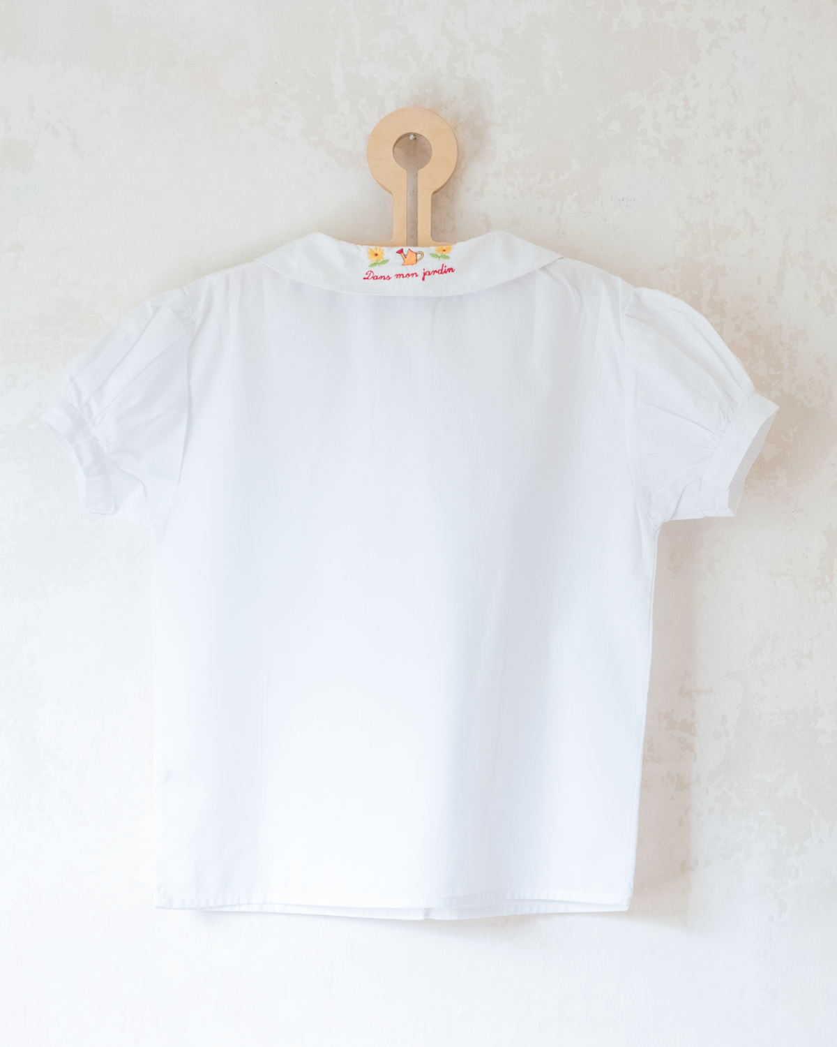 White shirt with floral embroidery | 10-11 years