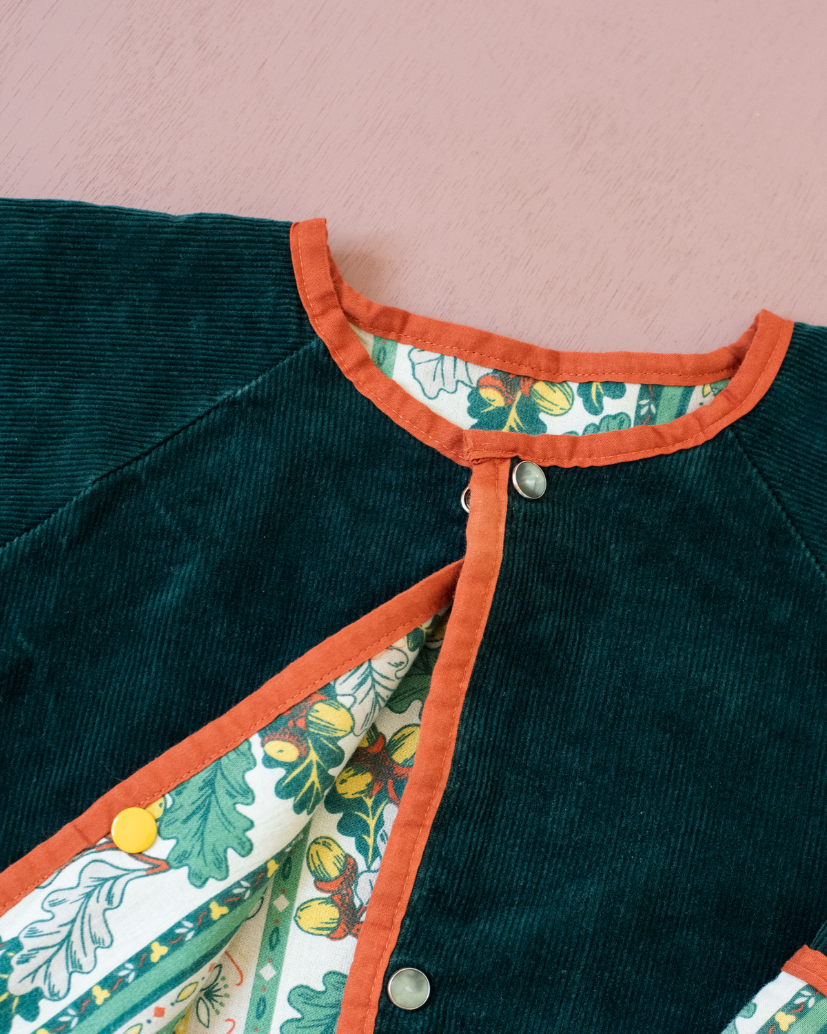 Reversible jacket with leaves, acorns and corduroy | 5-6 years