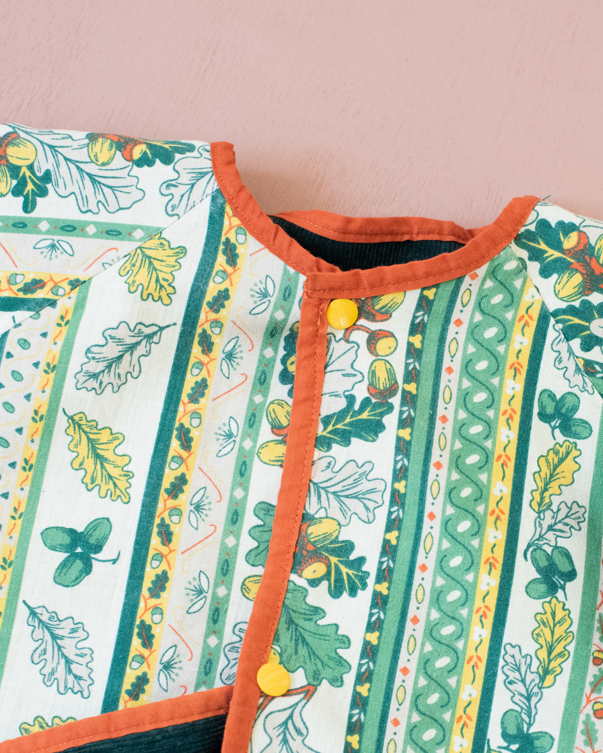 Reversible jacket with leaves, acorns and corduroy | 5-6 years
