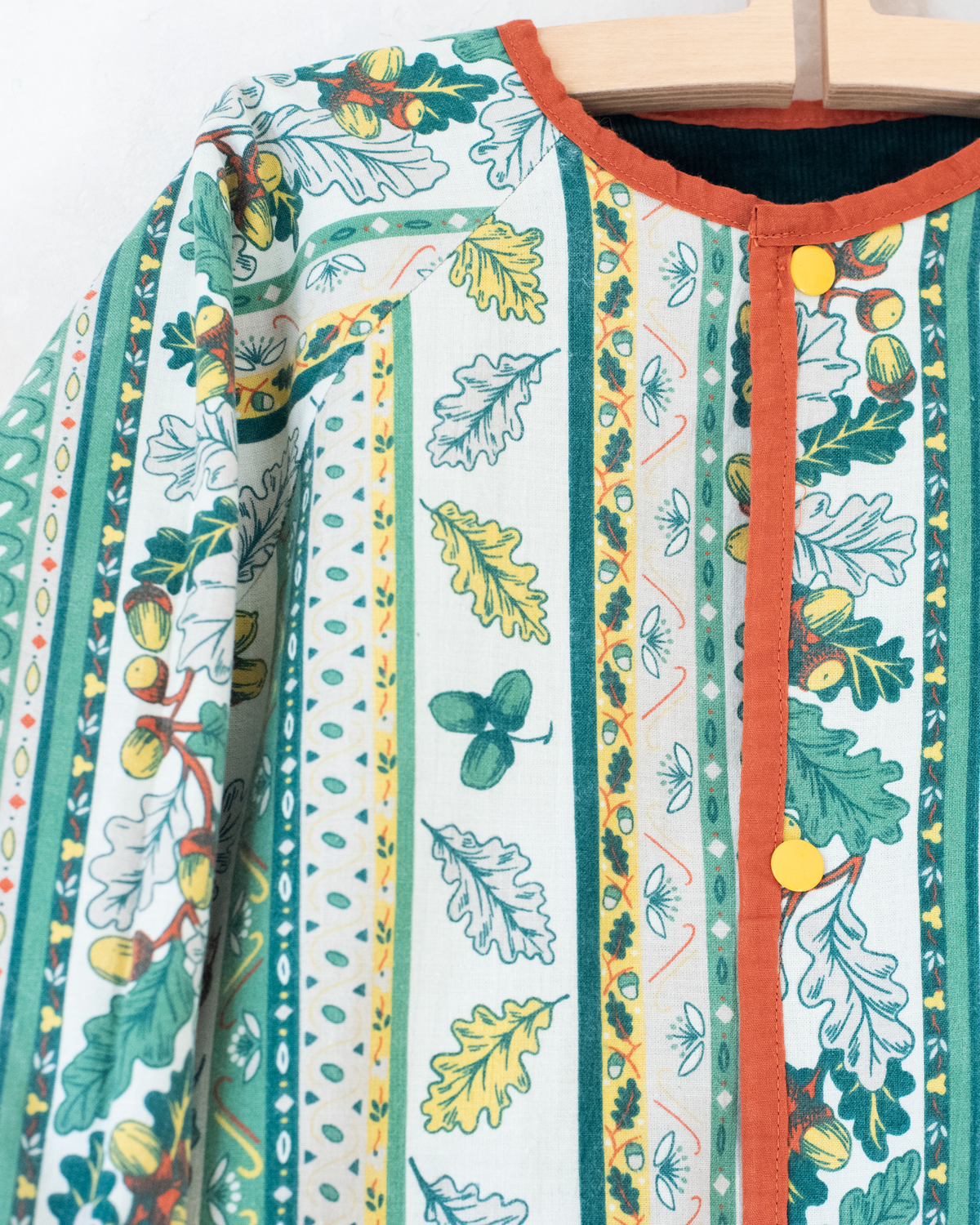 Reversible jacket with leaves, acorns and corduroy | 5-6 years
