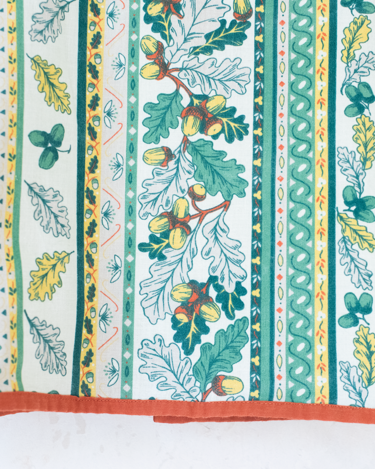 Reversible jacket with leaves, acorns and corduroy | 5-6 years