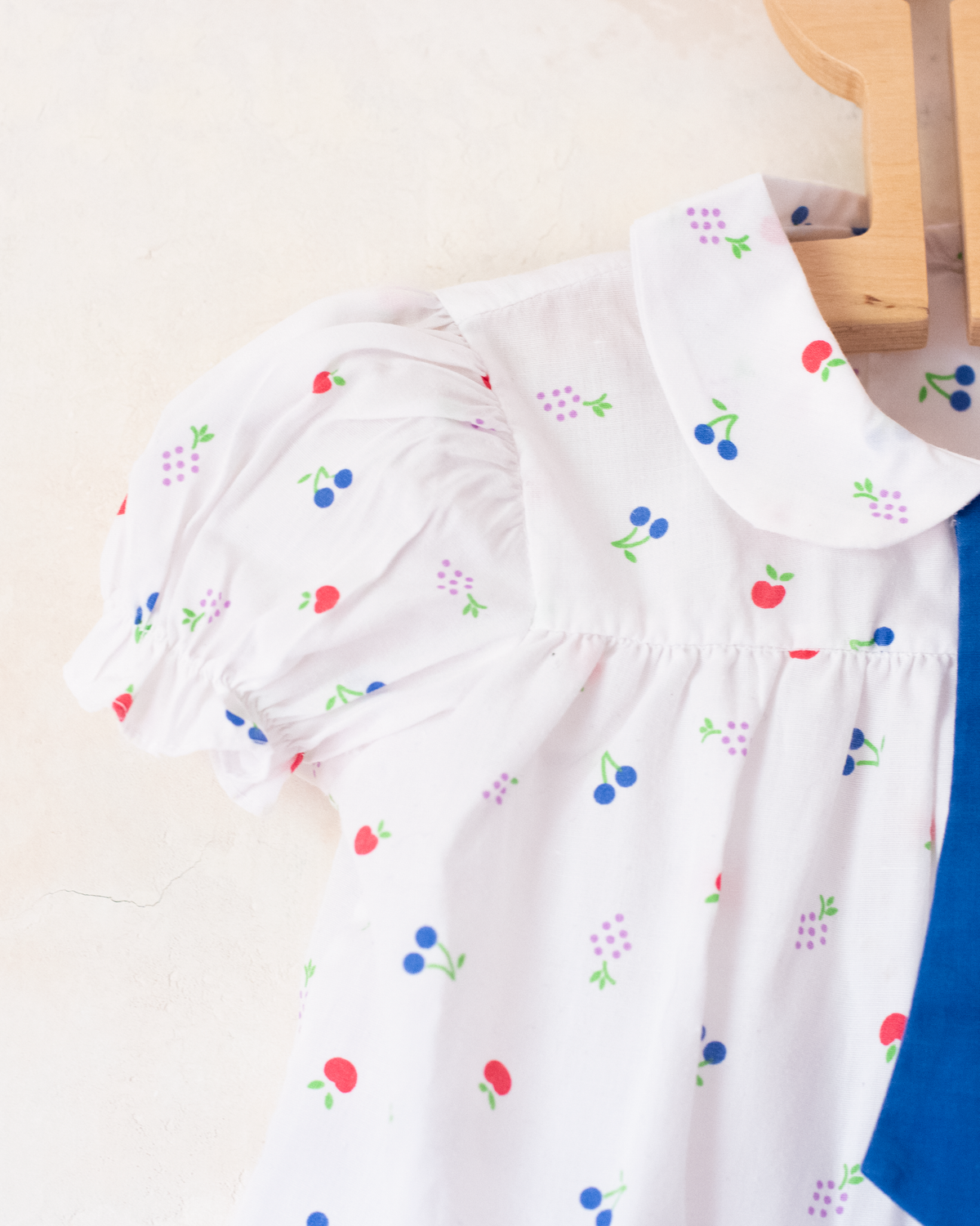 Set with colorful fruits and blue ribbons | 12-18 months